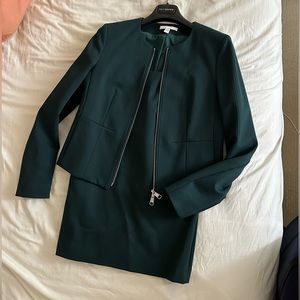 Forest green Hugo Boss blazer pencil skirt suit size 4 excellent new condition